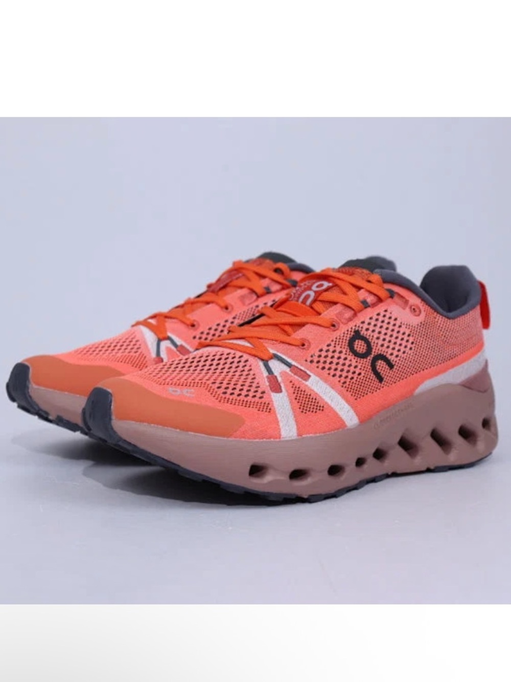 NWT ⛱️On - Flame & Dustrose Cloudsurfer Trail Running Shoes - W9